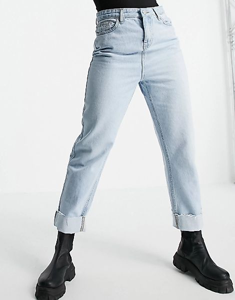 Urban Bliss – Lässige gerade geschnittene Jeans mit Aufschlag und Bleichwas günstig online kaufen