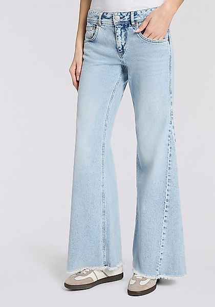 Herrlicher 5-Pocket-Jeans Edna Kama Denim Flared Fit, extra Weite günstig online kaufen