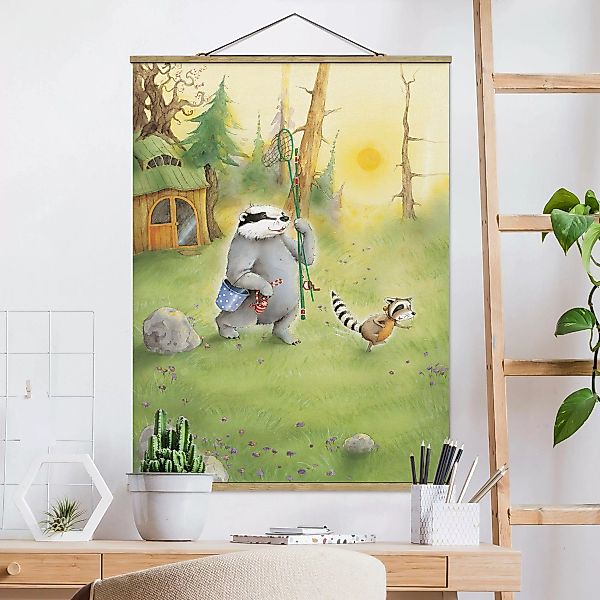 Stoffbild Kinderzimmer mit Posterleisten - Hochformat Wassili Waschbär - Wa günstig online kaufen
