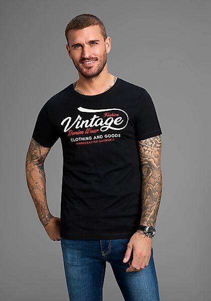 AJC T-Shirt, kurzärmelig, schmal geschnitten, mit stylischem Druck günstig online kaufen