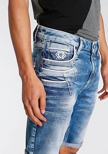 Cipo & Baxx Jeansbermudas in Denim und mit markanten Taschen günstig online kaufen