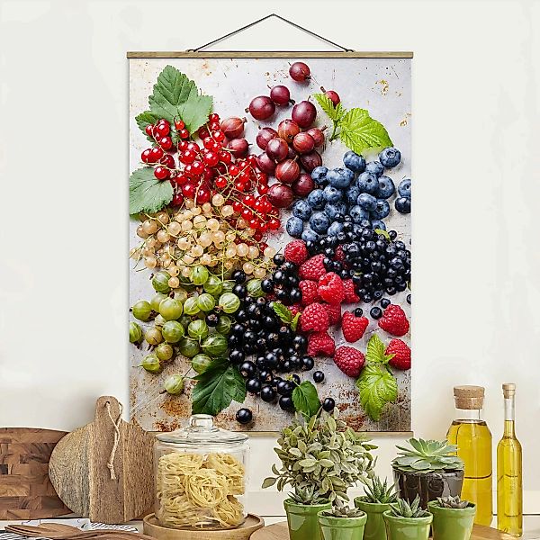 Stoffbild Küche mit Posterleisten - Hochformat Mischung aus Beeren auf Meta günstig online kaufen