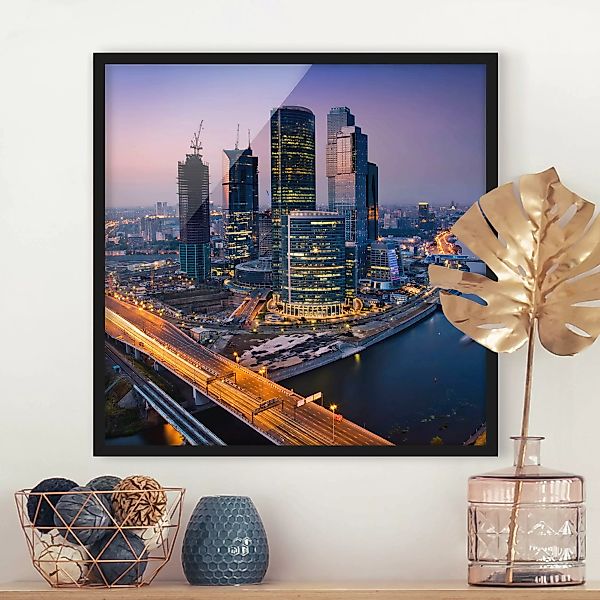 Bild mit Rahmen Architektur & Skyline - Quadrat Sonnenuntergang über Moskau günstig online kaufen