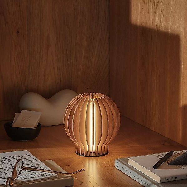 EVA Solo LED-Akku-Tischlampe Radiant, Holz hell, Ø 14cm, USB günstig online kaufen