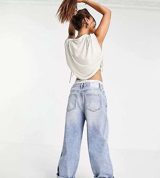 Calvin Klein Jeans – Exclusive – Locker geschnittene Jeans mit Saumaufschla günstig online kaufen