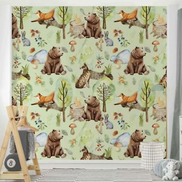 Bilderwelten Mustertapete Waldfreunde Bär mit Eichhörnchen grün Gr. 288 x 1 günstig online kaufen