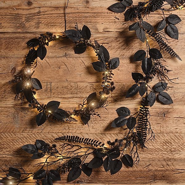 Beleuchtetes Halloween-Set: Schwarzer Blätter-Kranz & Girlande günstig online kaufen