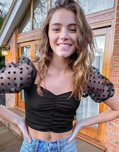 Miss Selfridge – Schwarze Bluse mit Organzaärmeln günstig online kaufen