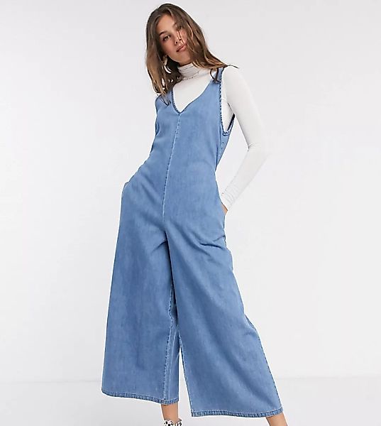 ASOS DESIGN Tall – Lässiger blauer Jumpsuit aus weichem Denim mit V-Ausschn günstig online kaufen