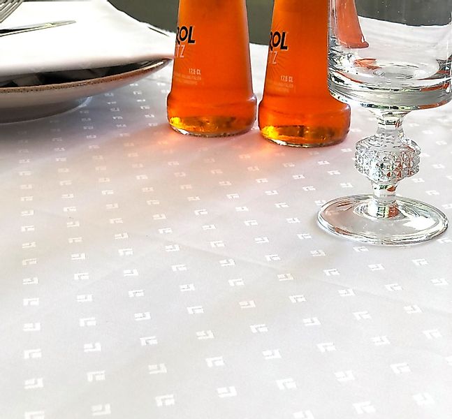 Libusch® Tischdecke Damast-Tischdecke LEILA, weiß, dezent, 100% Baumwolle, günstig online kaufen