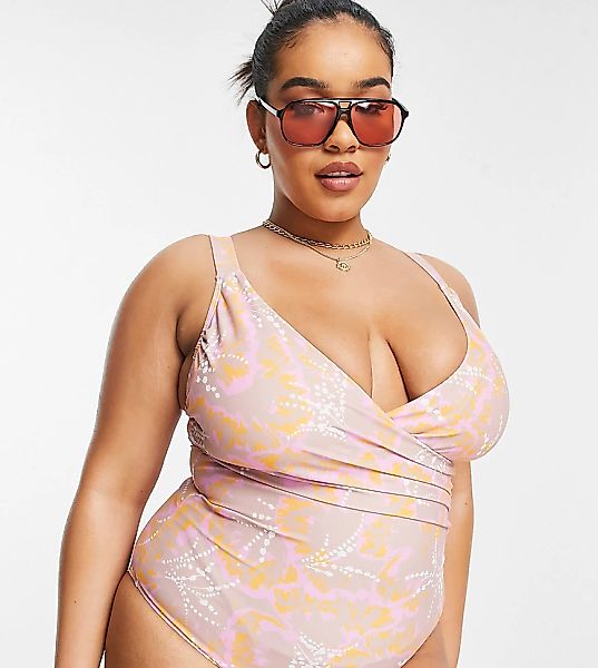 Vero Moda Curve – Rosa geblümter Badeanzug im Wickeldesign-Mehrfarbig günstig online kaufen