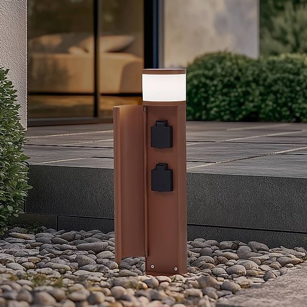 Lucande Sockellampe Corban, rost, Tür, Steckdosen, G9, IP44 günstig online kaufen