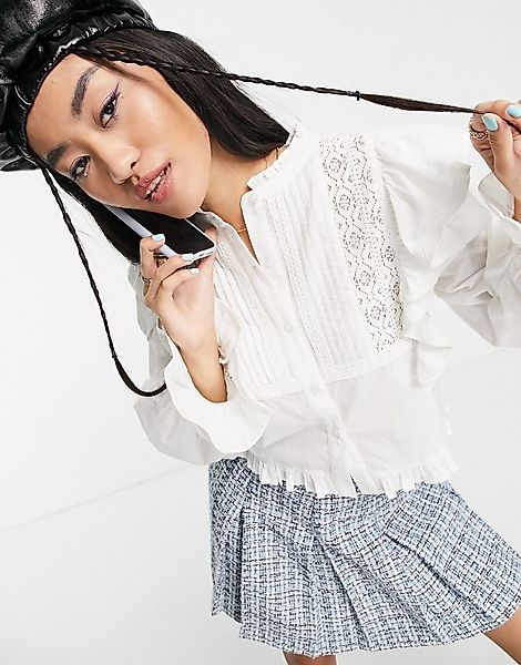 Miss Selfridge – Victoriana – Hemd in Elfenbein mit Rüschendetails-Weiß günstig online kaufen