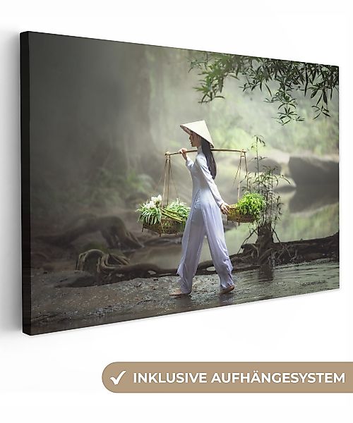 OneMillionCanvasses® Leinwandbild Vietnamesische Frau beim Spaziergang günstig online kaufen