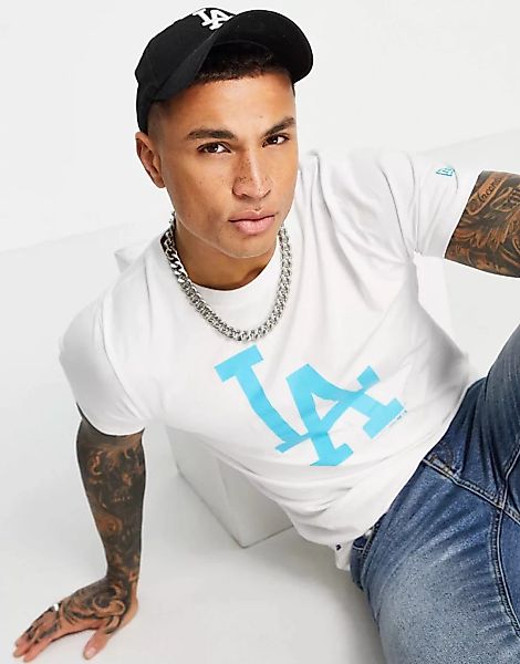 New Era – MLB LA Dodgers –T-Shirt in Weiß mit blauem Logoprint günstig online kaufen