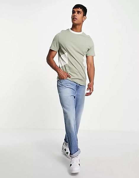 ASOS DESIGN – T-Shirt mit Blockfarbendesign in Grün günstig online kaufen
