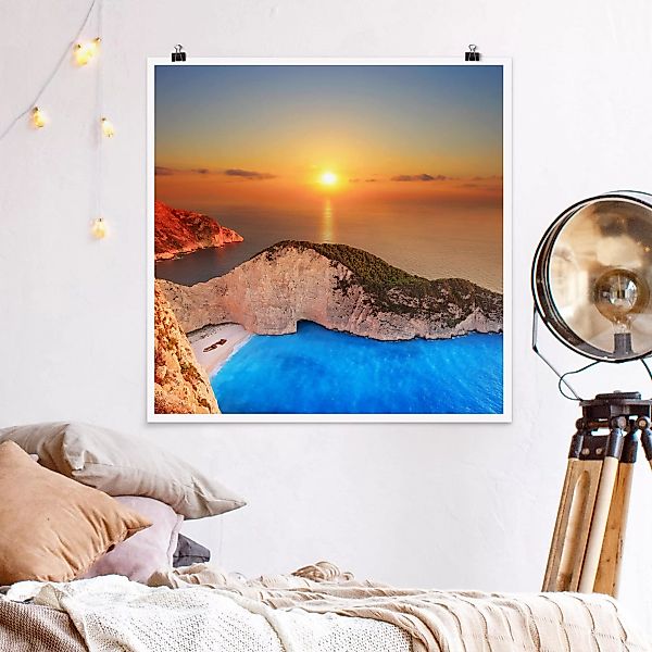 Poster - Quadrat Sonnenuntergang über Zakynathos günstig online kaufen