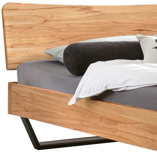 Naturholzbetten aus Wildbuche Massivholz und Stahl Industry und Loft Stil günstig online kaufen