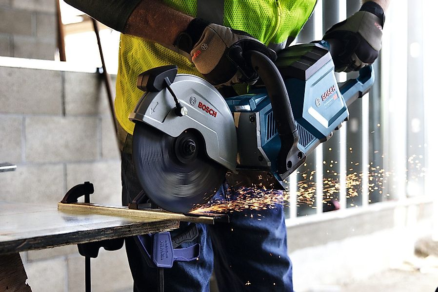Bosch Professional Trennsäge »GCS 18V-230 Professional«, günstig online kaufen