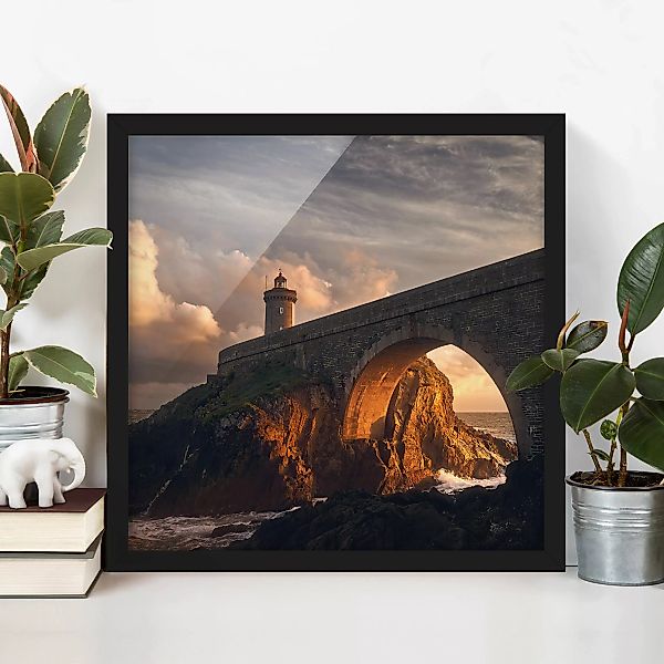 Bild mit Rahmen Natur & Landschaft - Quadrat Leuchtturm an der Brücke günstig online kaufen
