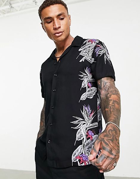 Jack & Jones Originals – Hemd mit Reverskragen und dunklem Blumenprint-Schw günstig online kaufen