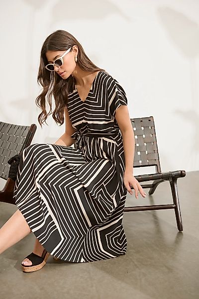 Laura Scott Midikleid, (2 tlg., inklusive Stoffgürtel), im trendigen Maxi-S günstig online kaufen