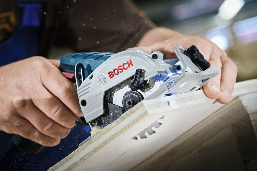 Bosch Professional Akku-Kreissäge GKS 12 V-26 mit 2 Akkus & Ladgerät in L-B günstig online kaufen