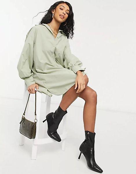 ASOS DESIGN – Kurzes Oversize-Boyfriend-Hemdkleid in hellem Khaki-Grün günstig online kaufen