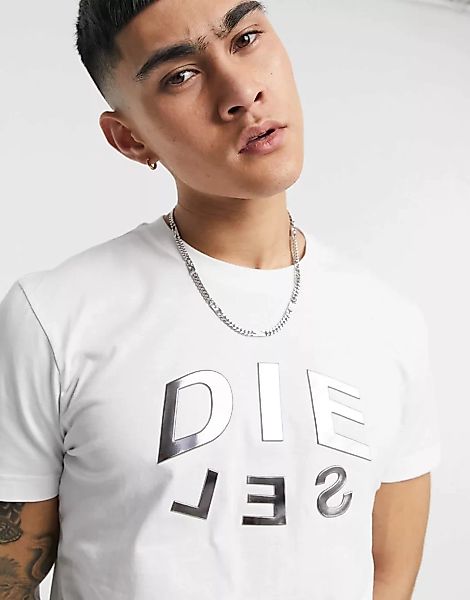 Diesel – T-Shirt in Weiß mit mittigem Logo günstig online kaufen