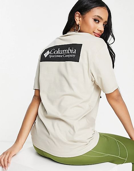 Columbia – North Cascades – T-Shirt in Beige mit rückseitigem Druckmuster-B günstig online kaufen