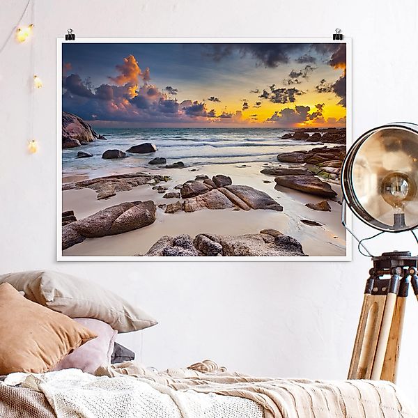 Poster - Querformat Strand Sonnenaufgang in Thailand günstig online kaufen