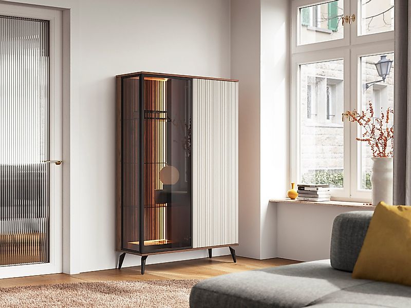 yourhouse24 Vitrine Vici mit LED-Beleuchtung Kaschmir/Walnuss günstig online kaufen