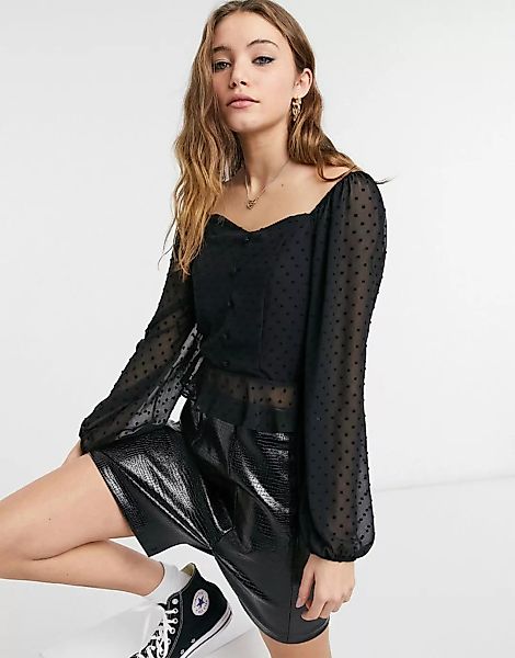 New Look – Gepunktete Chiffon-Bluse mit eckigem Ausschnitt in Schwarz günstig online kaufen