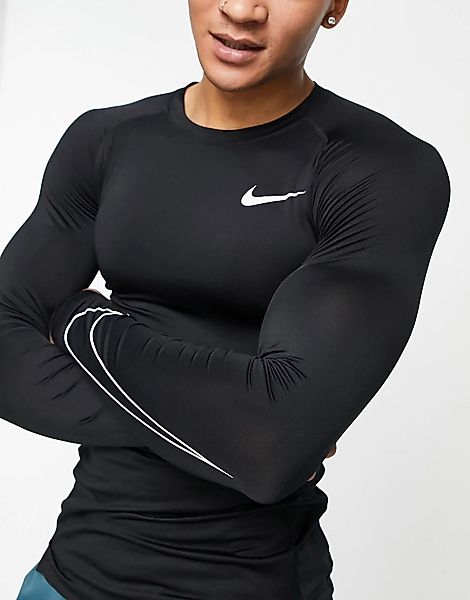 Nike – Pro Training – Langärmliges, leichtes Oberteil in Schwarz günstig online kaufen