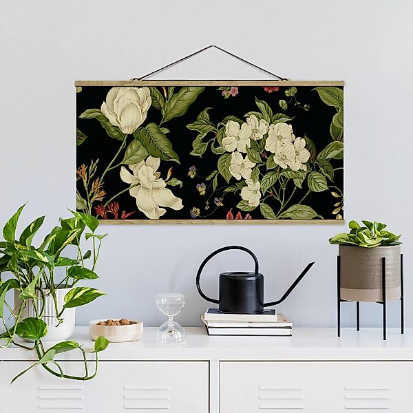 Stoffbild Blumen mit Posterleisten - Querformat Gartenblumen auf Schwarz I günstig online kaufen