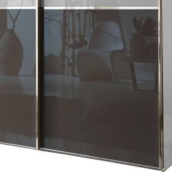 Kleiderschrank in Weiß und Braun 4 Schwebetüren günstig online kaufen