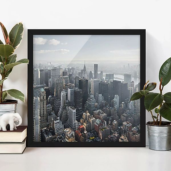 Bild mit Rahmen Architektur & Skyline - Quadrat Upper Manhattan New York Ci günstig online kaufen