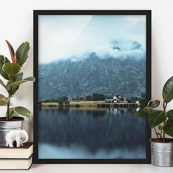 Bild mit Rahmen Spiegelung auf den Lofoten günstig online kaufen