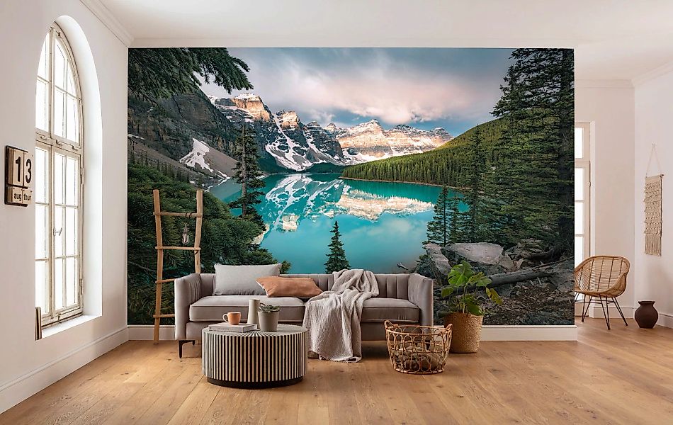 KOMAR Vlies Fototapete - Magic Moraine Morning - Größe 450 x 280 cm mehrfar günstig online kaufen