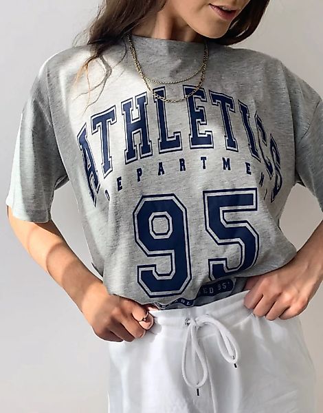 ASOS DESIGN – Oversize-T-Shirt mit Athletic-Aufdruck in Kalkgrau günstig online kaufen