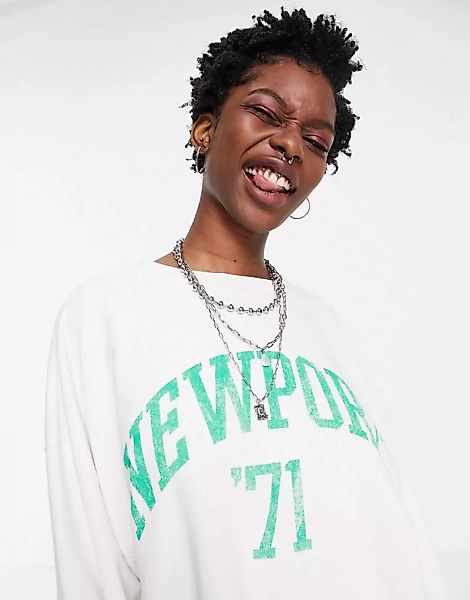 Topshop – Sweatshirt in Ecru mit „Newport“-Print-Neutral günstig online kaufen