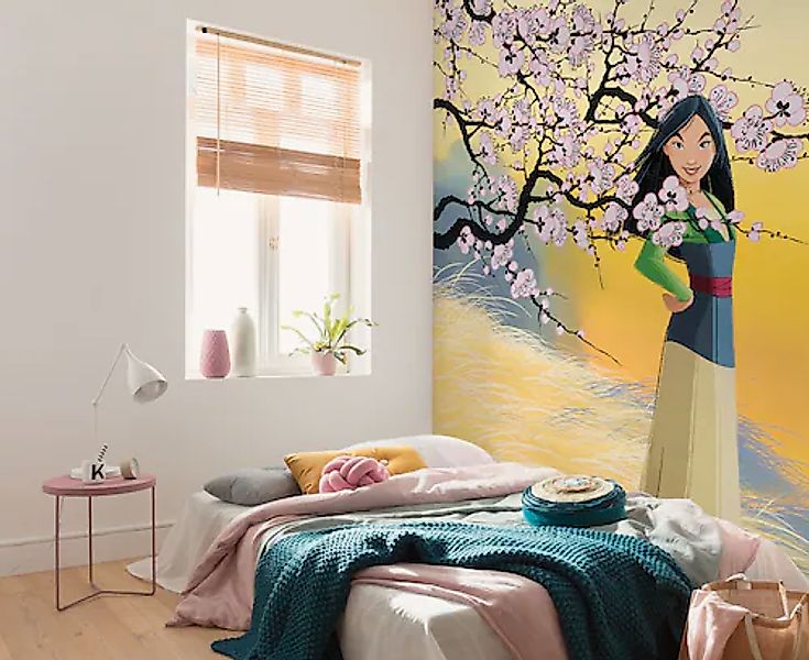 Komar Vlies Fototapete Disney Mulan Cherry Blossoms Bunt günstig online kaufen