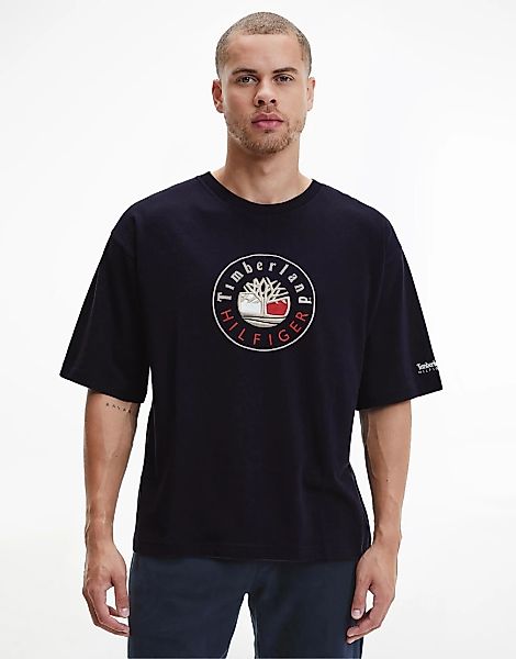 Tommy Hilfiger x Timberland – Sonderkollektion – T-Shirt in Marineblau mit günstig online kaufen