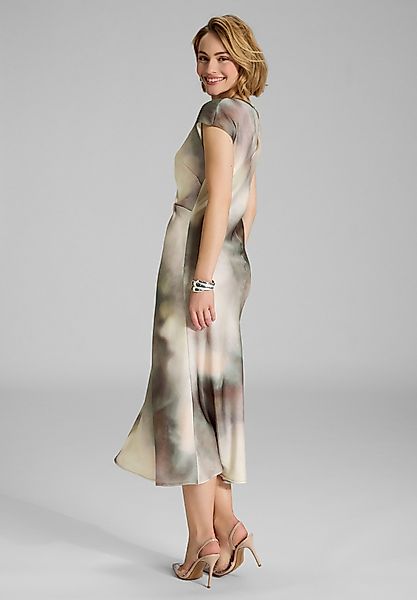 SWING Cocktailkleid Taillierte Passform mit fließendem günstig online kaufen