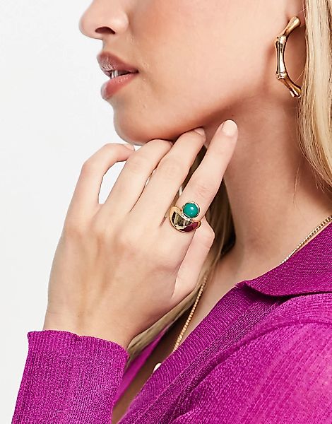 DesignB London – Halbmondförmiger Ring in Gold-Optik mit blaugrünem Stein-G günstig online kaufen