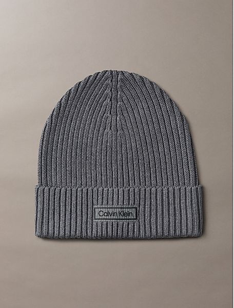 Calvin Klein Strickmütze "PATCH CHUNKY RIB COTTON BEANIE" mit Markenlogo günstig online kaufen