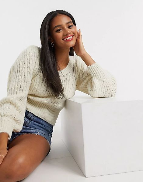 ASOS DESIGN – Grob gestrickter Pullover mit weiten Ärmeln-Weiß günstig online kaufen