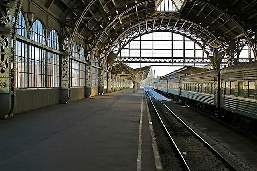 Papermoon Fototapete »Verlassener Bahnhof« günstig online kaufen