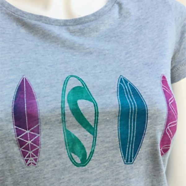 Damen T-shirt „Surfboard“ Eisblau Meliert, Für Frauen, Bedruckt günstig online kaufen