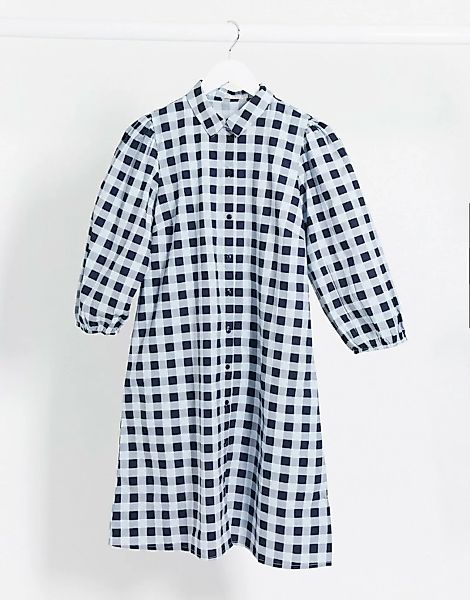 Pieces – Gesmoktes, kariertes Hemdkleid mit Puffärmeln in Blau-Mehrfarbig günstig online kaufen